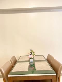 1Bedroom Condo Staycation 10-15mins at Airport - 3