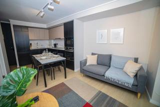 Luxury Stay in a Prime 1BR - 4