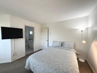 Beautiful Stay 3 Bedroom House in North Vancouver - 8