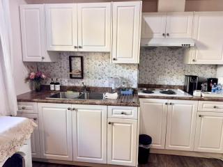 Guest Suite with Amazing Garden - 3