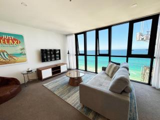 Amazing Ocean View Apartment in Surfers Paradise - 6