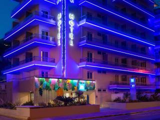ibis budget Menton Bord de Mer - Mentone - 1