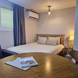 Hwagok station nearby, Hongdae 20 minute - 0