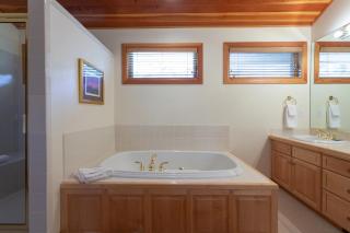 Double Eagle at Deer Valley Resort - Three Bedroom Condo with Hot Tub #17 condo - 2
