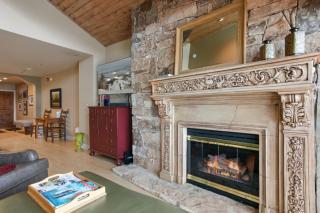 304 - One Bedroom Royal Plaza condo - 6