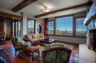 Grand Lodge - Three Bedroom #301 - Ski-in ski-out condo - 0