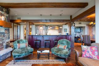 Grand Lodge - Three Bedroom #301 - Ski-in ski-out condo - 1