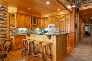 Bristlecone at Deer Valley Resort - Three Bedroom Condo with Loft and Hot Tub #504 condo - 4