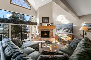 Queen Esther at Deer Valley Resort - Four Bedroom Condo with Hot Tub #2447 condo - 0