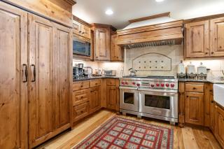 Grand Lodge - 3 Bedroom Deluxe #407 - Ski-in out condo - 6