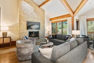 Grand Lodge - Four Bedroom #502 - Ski-in ski-out condo - 9