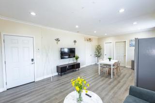 Modern Cozy Stylish Home AC WasherDryer Parking 3 minutes to Balboa Park - 0