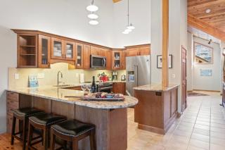 6 - Three Bedroom Ontario Lodge condo - 7