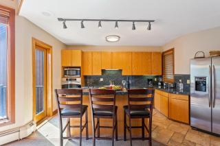 Pinnacle at Deer Valley Resort - Four Bedroom Condo with Hot Tub #1470 condo - 3
