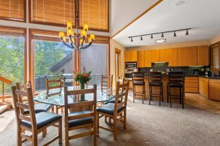 Pinnacle at Deer Valley Resort - Four Bedroom Condo with Hot Tub #1470 condo - 0