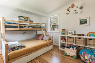 The Blue Beach House - Pet Friendly Coastal Escape in Mollymook - 8