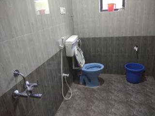 Arundekar Home Stay In 2 Minutes Walk Beach AC Room - 9