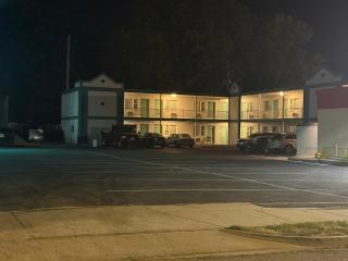 Economy Inn - 7