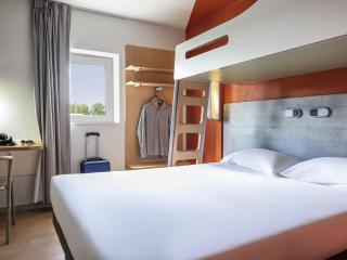 ibis budget Grigny Centre - 1