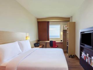 Ibis Manado City Center Boulevard - 5