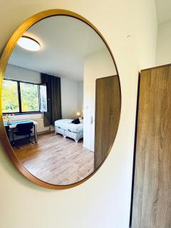 Modern 8BR Apt with Private Garden Sleeps 17 - 8