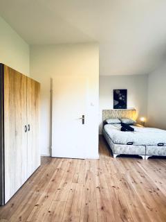 Modern 8BR Apt with Private Garden Sleeps 17 - 0