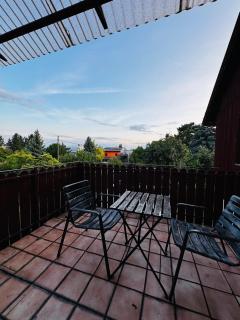 Modern 8BR Apt with Private Garden Sleeps 17 - 6