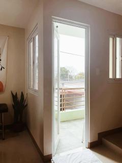 SafeHouse Elyu Transient House - 3