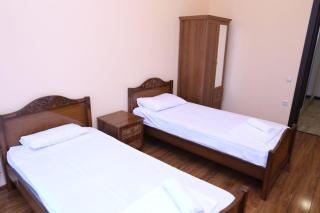 Great View 2 Bedroom Large apartment with Balcony - 3