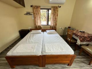 D 'SOUZA HOLIDAY HOME - 8