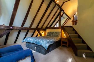 600 Year Old Toddbrook Barn Sleeps 11 - 2