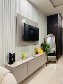 Luxury studio apartment near Islamabad Airport - 1
