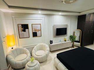Luxury studio apartment near Islamabad Airport - 0