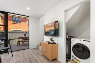 Sophisticated Urban Luxury Living 1 Bedroom - 8