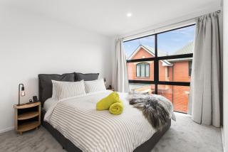 Sophisticated Urban Luxury Living 1 Bedroom - 1