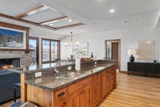 305 - Three Bedroom Shooting Star condo - 8