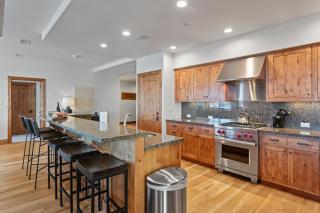 305 - Three Bedroom Shooting Star condo - 6