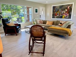 Chic & Stylish 3BR-2BA Nature Lovers Home - 7