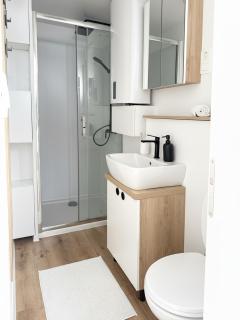 Prestige Yacht Resort Budapest - 3