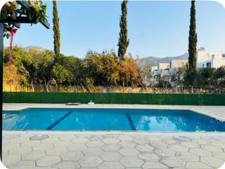 A Spacious Villa to Entertain - 1