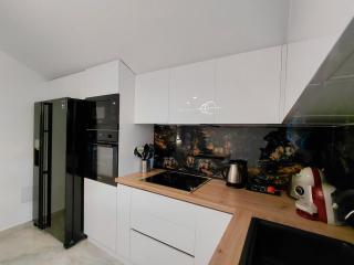 Bellevue Luxury Apartment - 4