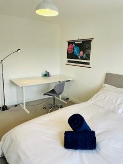 Stunning Modern Four Bed Home Near Witney & Oxford - 3