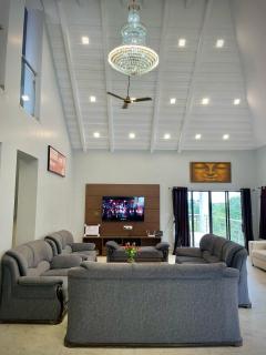 Mountain Breeze Villa - 5