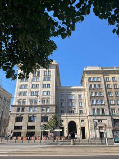 Vincent in downtown Warsaw at plac Konstytucji - 9