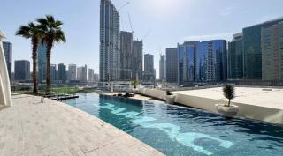 Poolside Studio with Canal Views and Near Dubai Mall - 0