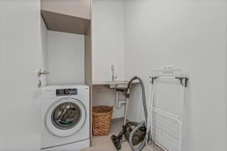 Downtown 3Br/2Bth -Hot tub- Amazing View-Free park - 2