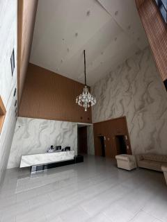 Executive Escape's 2-Bedroom Suite, Massage Chair, Mountain View, F-7 - 4