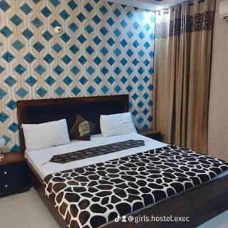 Girls hostel Executive Karachi defence view - 8