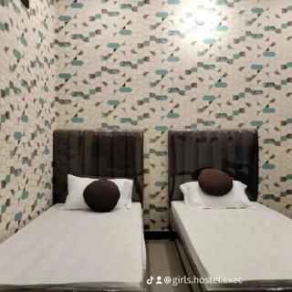 Girls hostel Executive Karachi defence view - 3