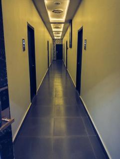 Thirdland view hotel and suites - 3